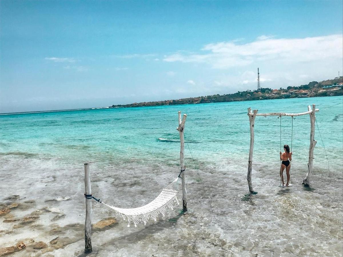 The Waterfront Beach House Lembongan Buitenkant foto