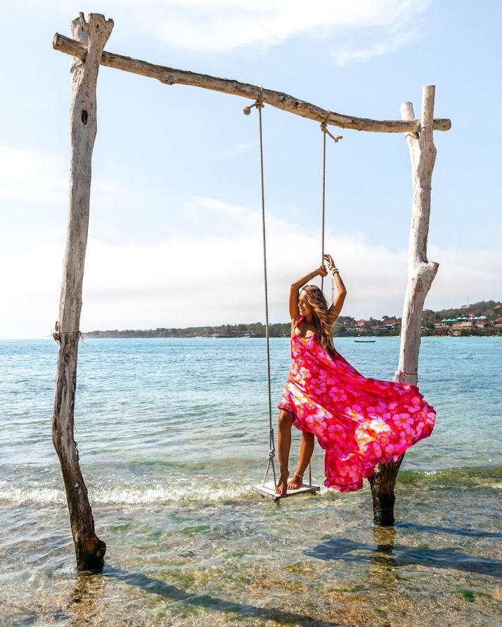 The Waterfront Beach House Lembongan Buitenkant foto